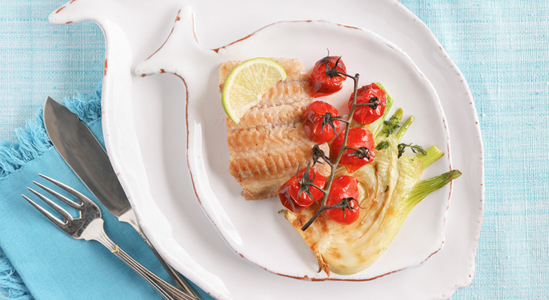 Gegrillter Wels auf Fenchel   mit Paradeiser-Gurken-Salsa und Dillrahmsauce